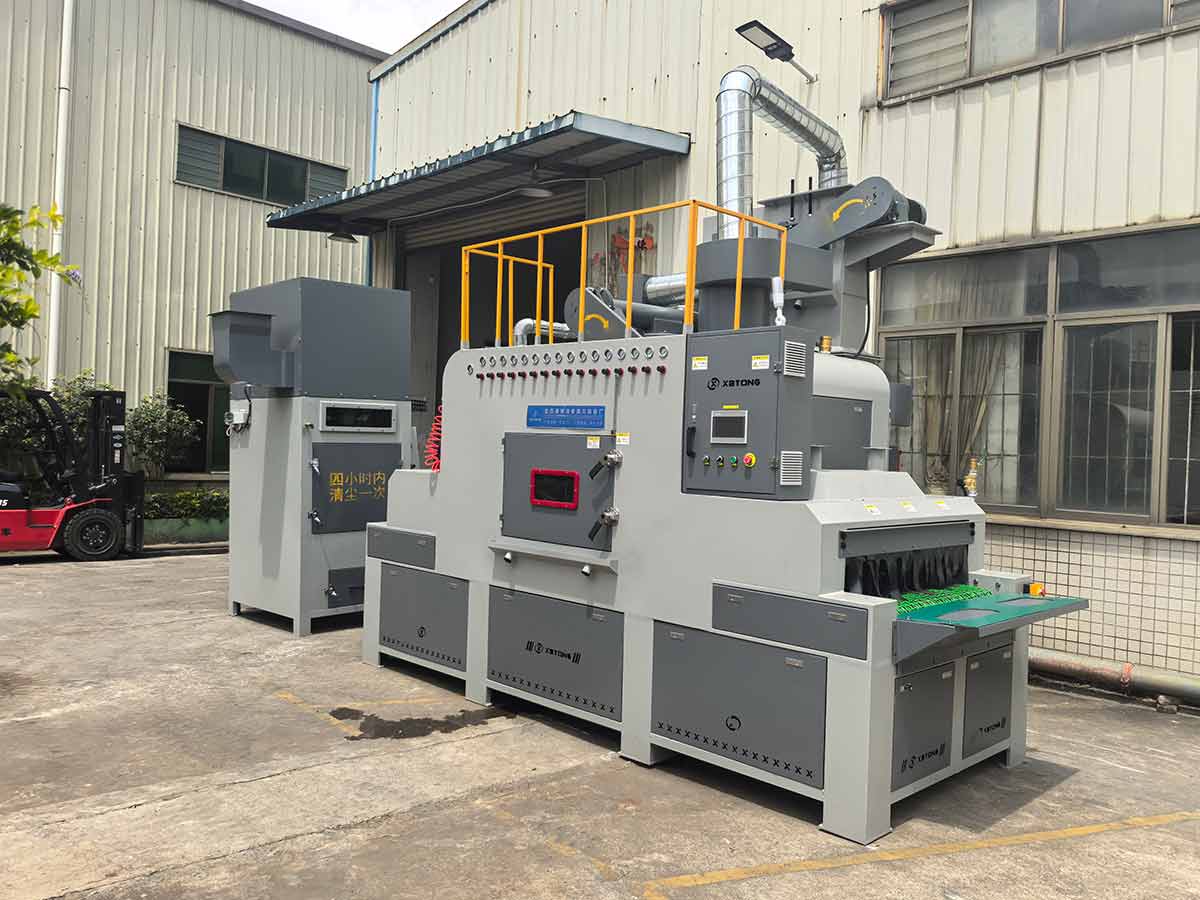 深圳百超機械生產(chǎn)的輸送式自動噴砂機實拍圖片