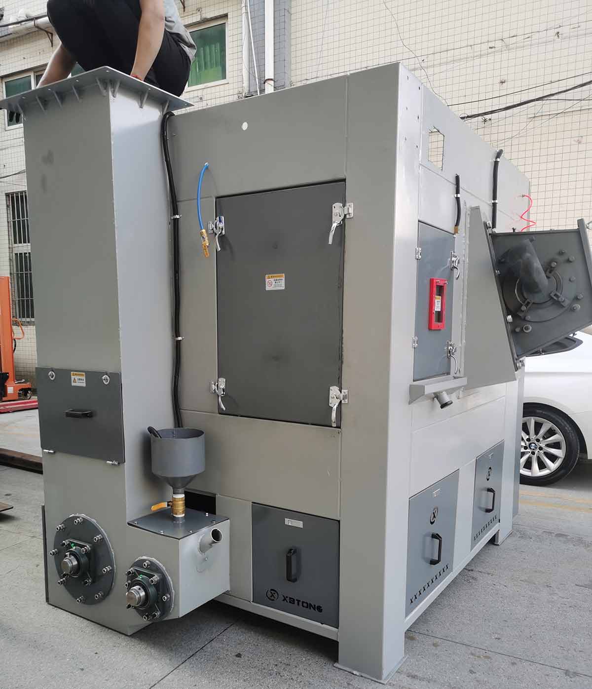 深圳百超機(jī)械設(shè)備轉(zhuǎn)盤(pán)式拋丸機(jī)實(shí)拍圖