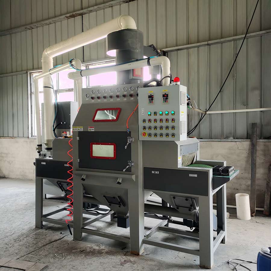 深圳百超生產(chǎn)廠家制造的輸送式自動(dòng)噴砂機(jī)設(shè)備實(shí)拍圖片