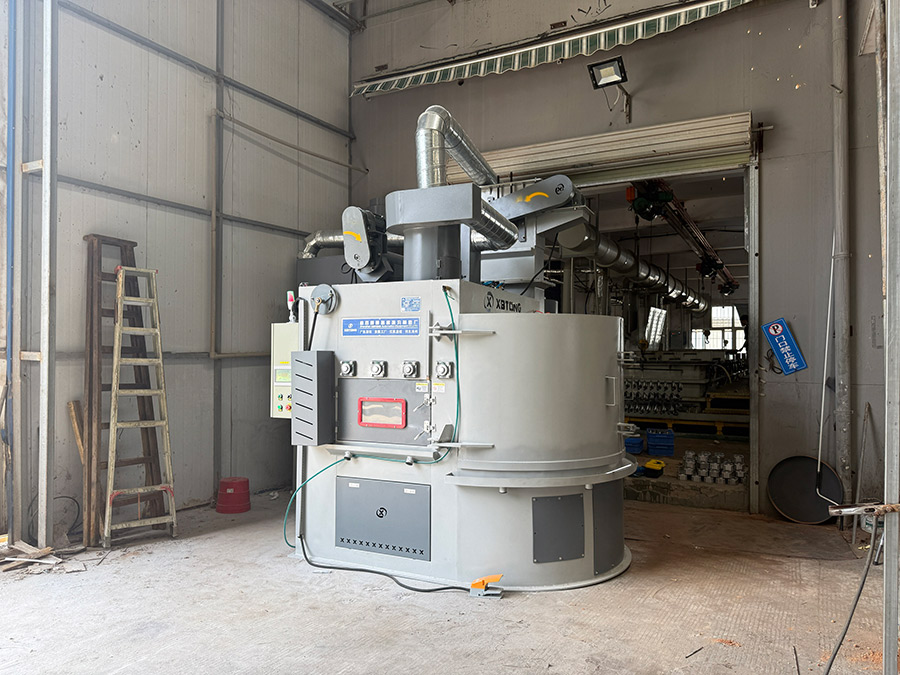 深圳百超機(jī)械轉(zhuǎn)盤(pán)式自動(dòng)噴砂機(jī)設(shè)備