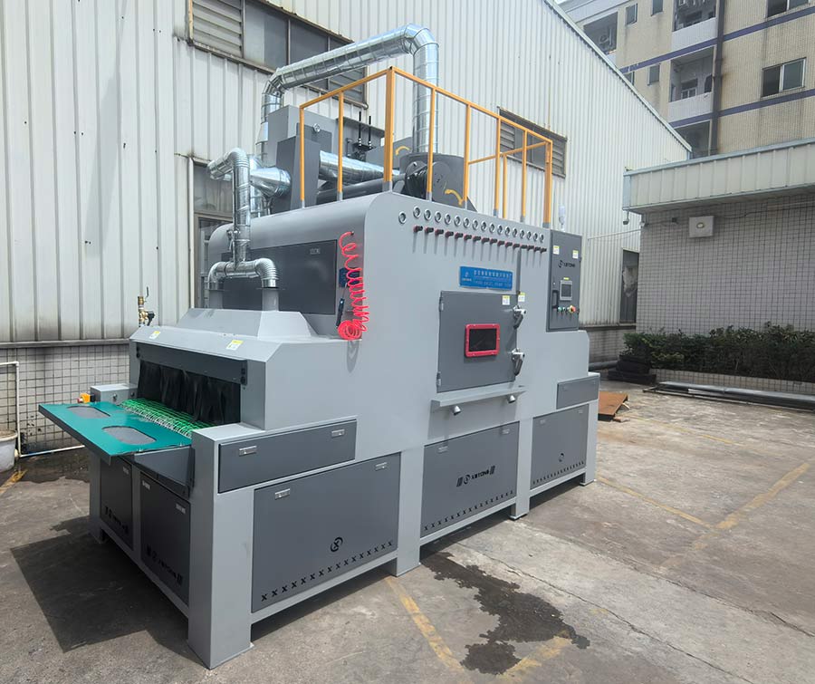 深圳百超機(jī)械輸送式自動(dòng)噴砂機(jī)設(shè)備